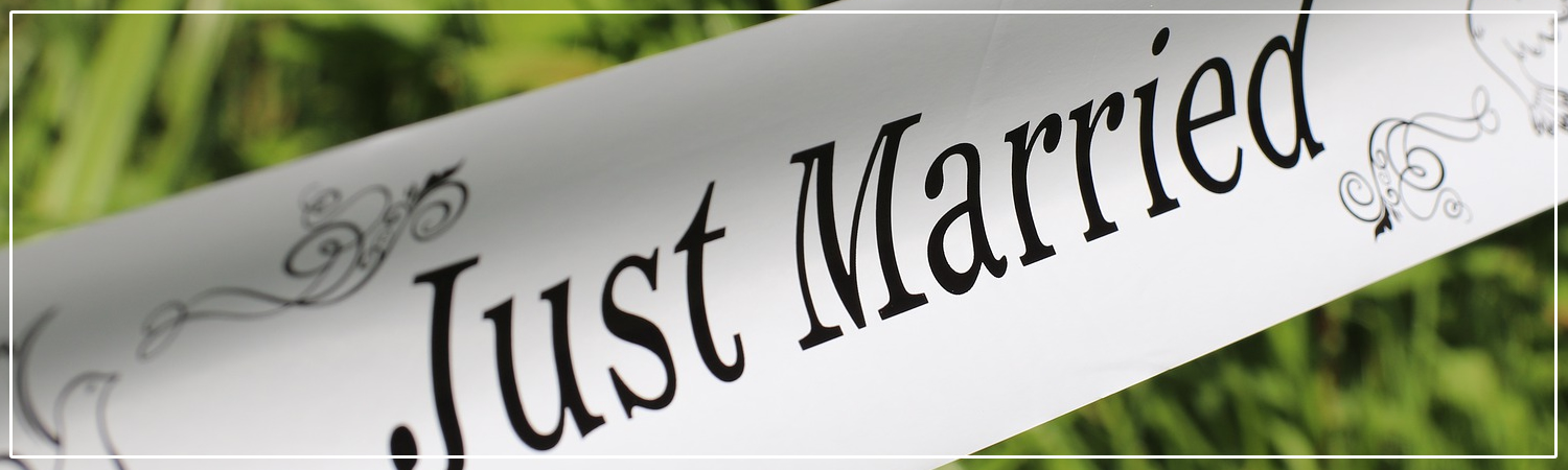 Just Married Vinyl Sticker, Window Cling or Magnet in UV Laminate Coating - Custom Bumper Sticker, Vinyl Sticker, or Magnet